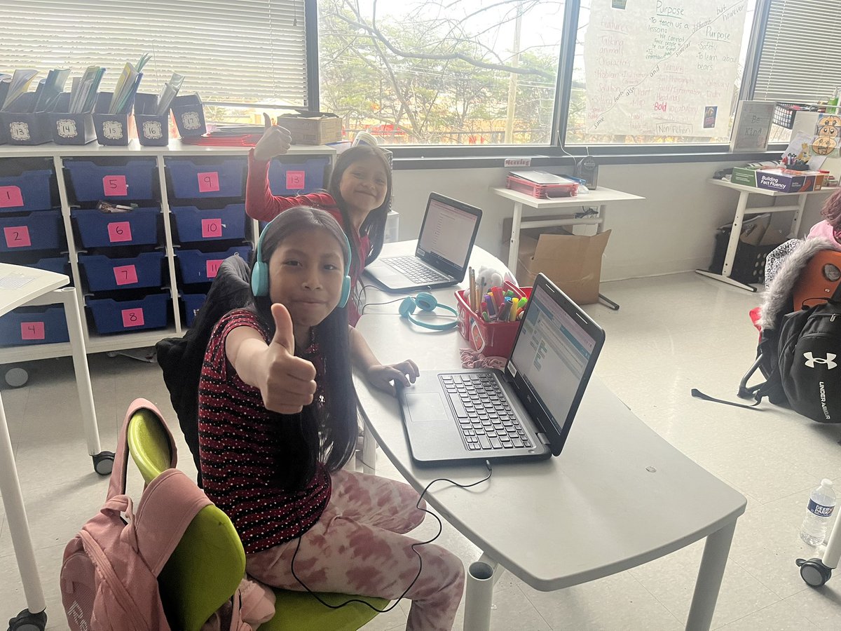 Nicole_EdTech's tweet photo. 3rd graders in Ms. Morrissey’s class loved learning and problem solving with Hour of Code this afternoon. @codeorg @BaileysES_FCPS #BUpper #HourOfCode https://t.co/iqVNCrId25