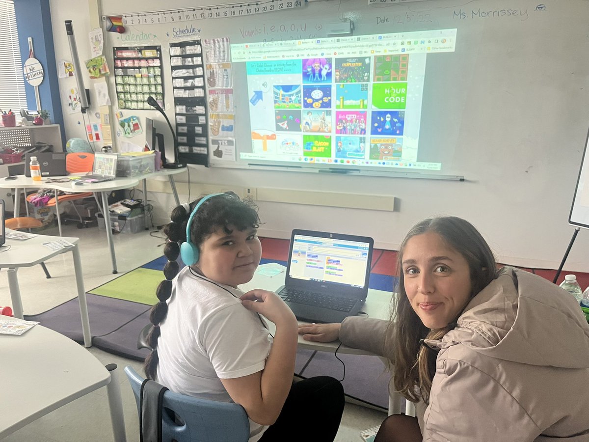 Nicole_EdTech's tweet photo. 3rd graders in Ms. Morrissey’s class loved learning and problem solving with Hour of Code this afternoon. @codeorg @BaileysES_FCPS #BUpper #HourOfCode https://t.co/iqVNCrId25