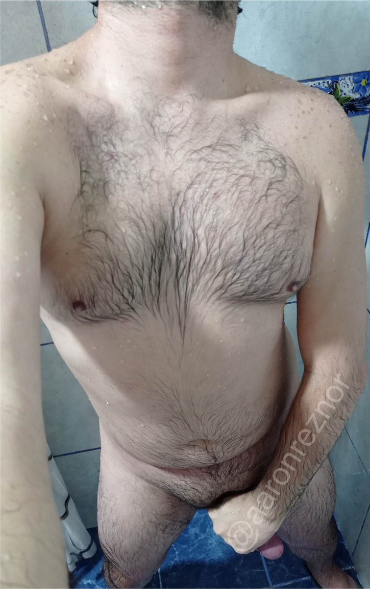 AaronReznor's tweet photo. Shower time / Hora de la ducha
#Jueves #Tbt #tuesdayvibe #TuesdayFeeling #TuesdayTeaser #BWC #thickdick #bonerproblems #FatBoy #hairyboy #manbush #bushypubes #bellyfur #chesthair #nips #nakedathome #naturalman #masculine https://t.co/RuGznIGeoY