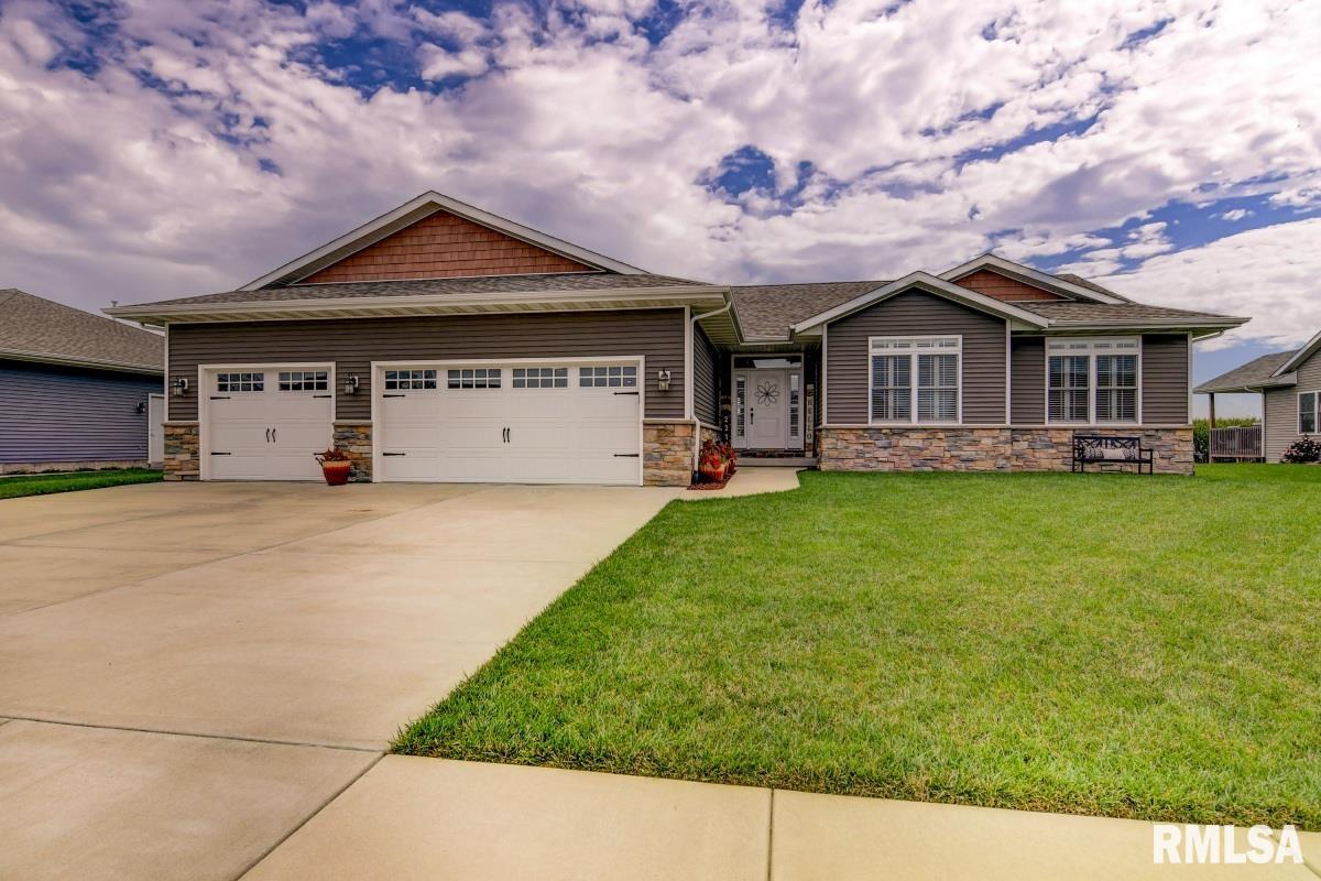 Reeve_T224's tweet photo. New Listing! $424,900.00, 4BR, 3BA, 2214 Hopwood Drive, Chatham, IL 62629, Full Details https://t.co/9rr0mLWoPk https://t.co/mmoVXfxOmh
