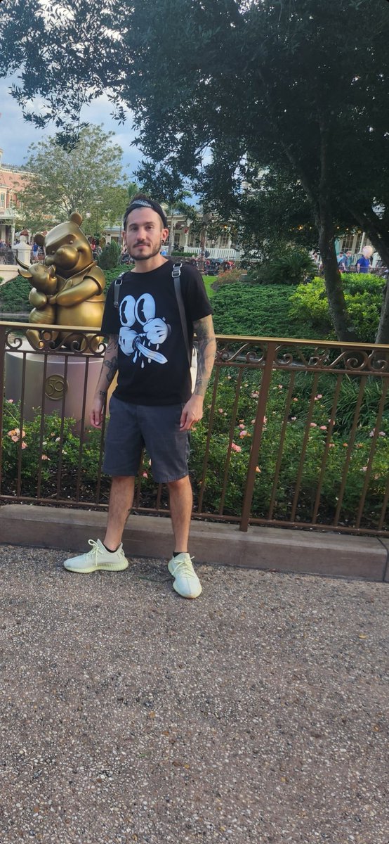 dagreatist4's tweet photo. Had to rock imalreadydead at magic kingdom a few days ago. @junkyardlala @kreepyclub #imalreadydead #junkyard https://t.co/CtzMY4NVkO