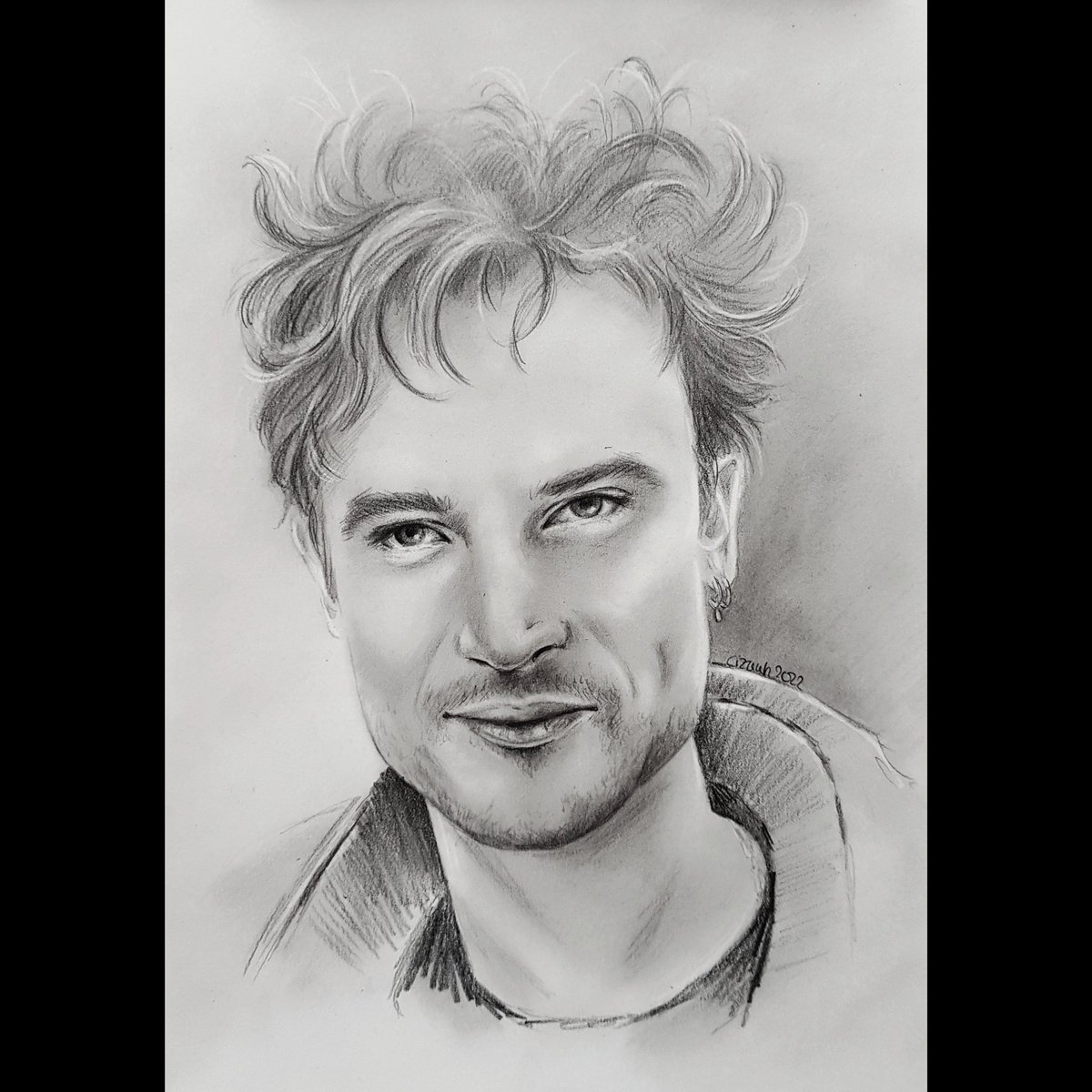 ci_znuk's tweet photo. His glorious hair! 😍 #tomsturridge #thesandman #morpeus #dreamoftheendless #tomsturridgefanart #drawing https://t.co/Hco2OaHoiN
