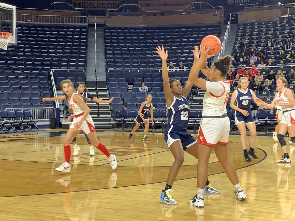 smitly74's tweet photo. Greenhills GBBall playing at Crisler today! #GoHills #GoBlue #WeAreGreenhills @ghillssports https://t.co/WZEo3Ba0Er