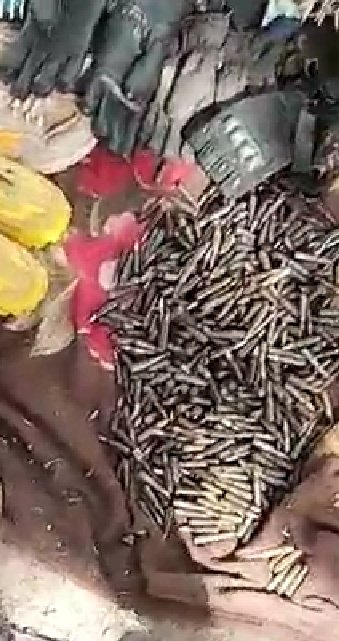 Ocisse691's tweet photo. 🇧🇫#Burkina #Namentenga 7/12/2022 une puissante attaque du #JNIM a visé les VDP de #Boala, plus d'une dizaine de morts parmi les supplétifs civils, vingt-huit (28) motos, des armes et munitions récupérées par les djihadistes. https://t.co/DJc0Ytk9LI