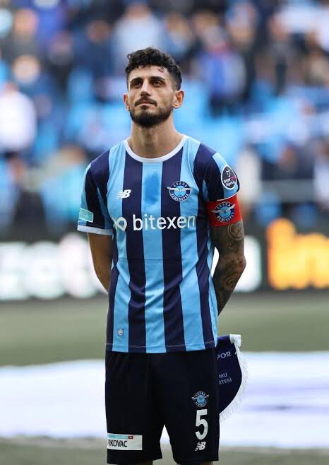 Samet Akaydın transferini iptal ettirme twitidir.
<a href="/Fenerbahce/">Fenerbahçe SK</a> 3,5M€ verip 29 yaşındaki alt lig stoperi Samet’i alıyormuş.
1,5M€’ya 22yaşında Talha Sonuç almayıp Samet’e 3,5M€ vermek FB parasını çöpe atmaktır.
Samet transferini istemiyoruz.
Gerçek Fenerbahçeli olanlar RT yapar!