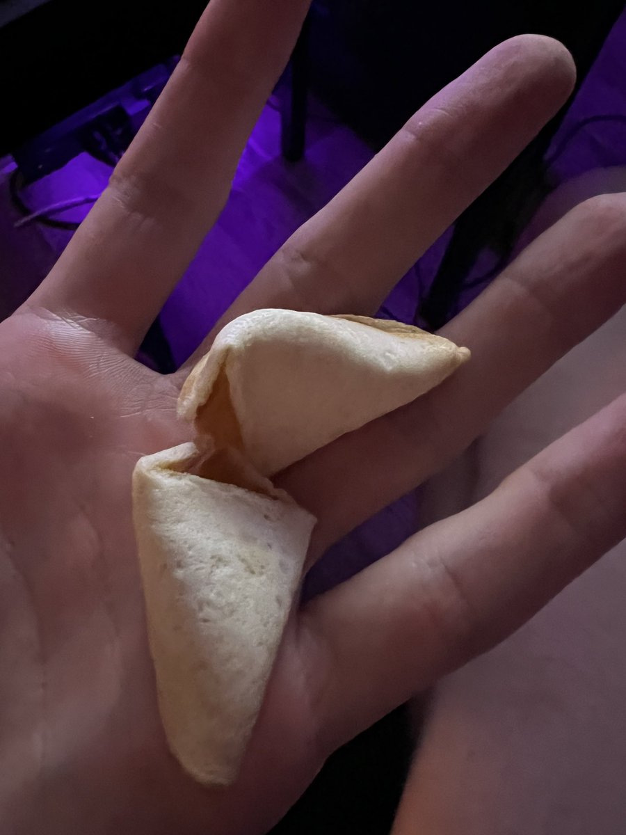 hawkshot tweet media