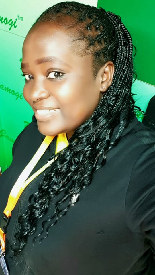RamogiFM's tweet photo. Baaaaaas,ngolo maliet gi Twak mochwiny ma waruogo piny....sud machiegni nikech Mae e Hundhwe expreeesss kod @Nyakapuonjah  ....ero parna kama akawie
#hundhwe
#ongepogolowo
#ramogiat19 https://t.co/cNGtiQOkYM