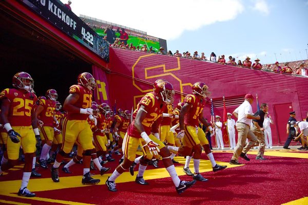 ATG_14's tweet photo. Extremely blessed to say that I have received an offer from the University of Southern California #Fighton @CoachGrinch https://t.co/lVIjC4ZL8z