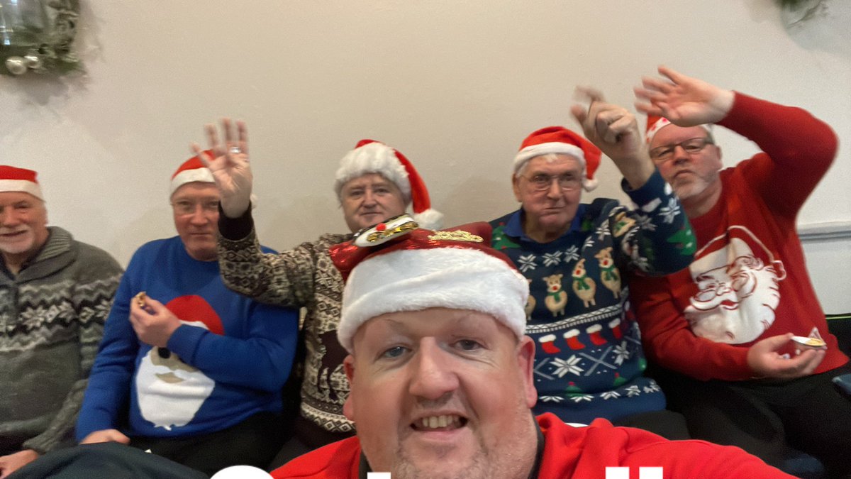 robcrowley2012's tweet photo. @wightrock44 @sara_humber another Christmas concert with the city of Newport male choir https://t.co/Tl4s6vrvLf