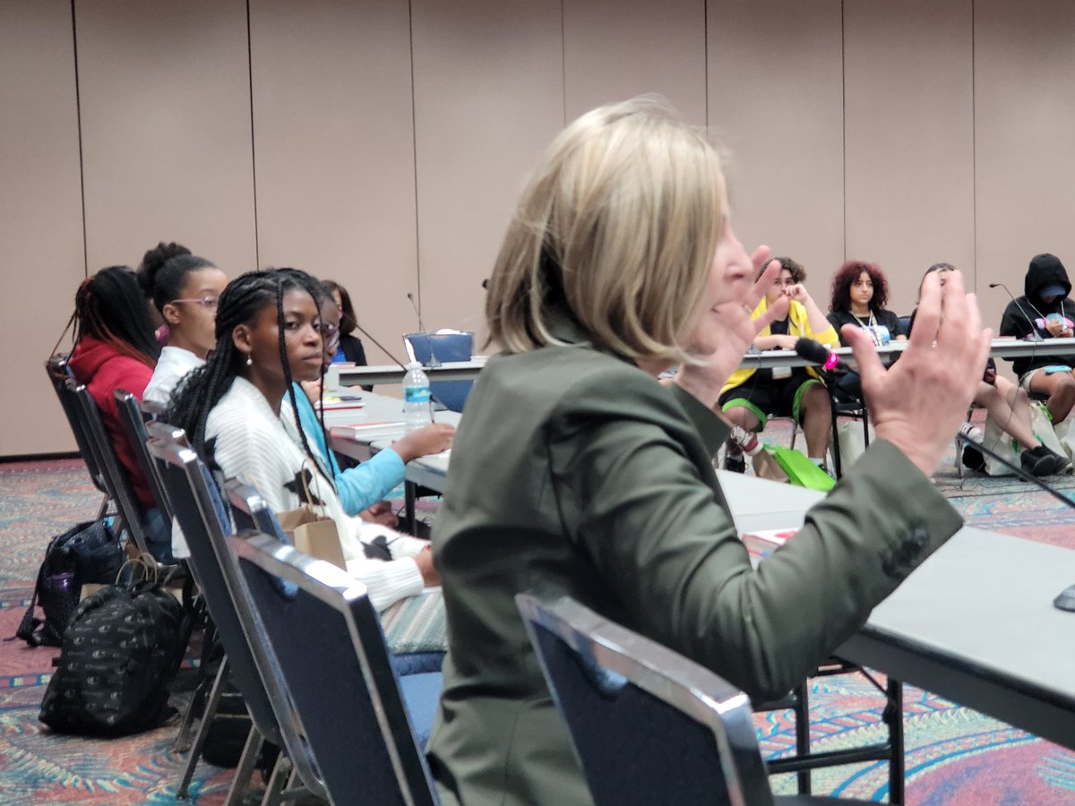 MiramarScience's tweet photo. Miramar High School Environmental Club attended the Southeast Climate Leadership Summit today. Shared and learned strategies to mitigate and adapt to climate change. @BrowardSTEM @browardschools @msformoso https://t.co/AzqNQuL7Dc