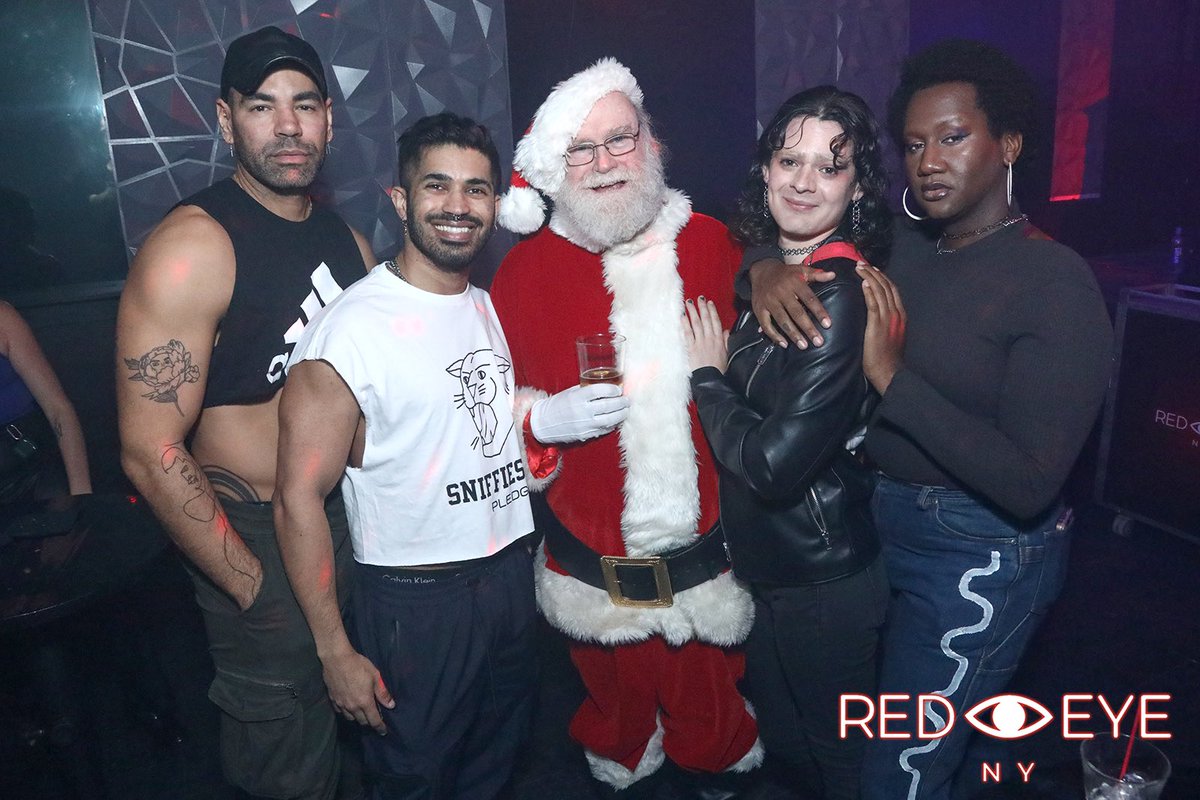 redeyeny's tweet photo. Made you look 👀 Thank you to all the family and friends that came out to shake a dollar at the full moon for our Red Eye NY sneak peek! #RedEyeNY

Photos by the incredible Jeff Eason! https://t.co/Sk6OfjpOaZ