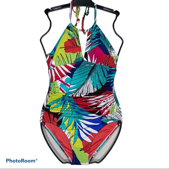 thehipuni's tweet photo. So good I had to share! Check out all the items I'm loving on @Poshmarkapp #poshmark #fashion #style #shopmycloset #pendleton #leona #annecole: https://t.co/PgGSQae9oe https://t.co/v9BCCs7nbX