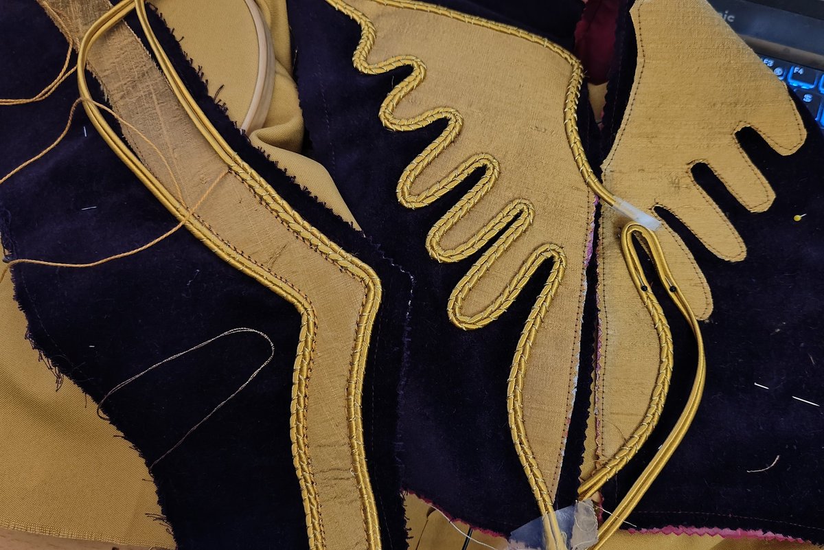 //TL is asleep post Claude cosplay progress