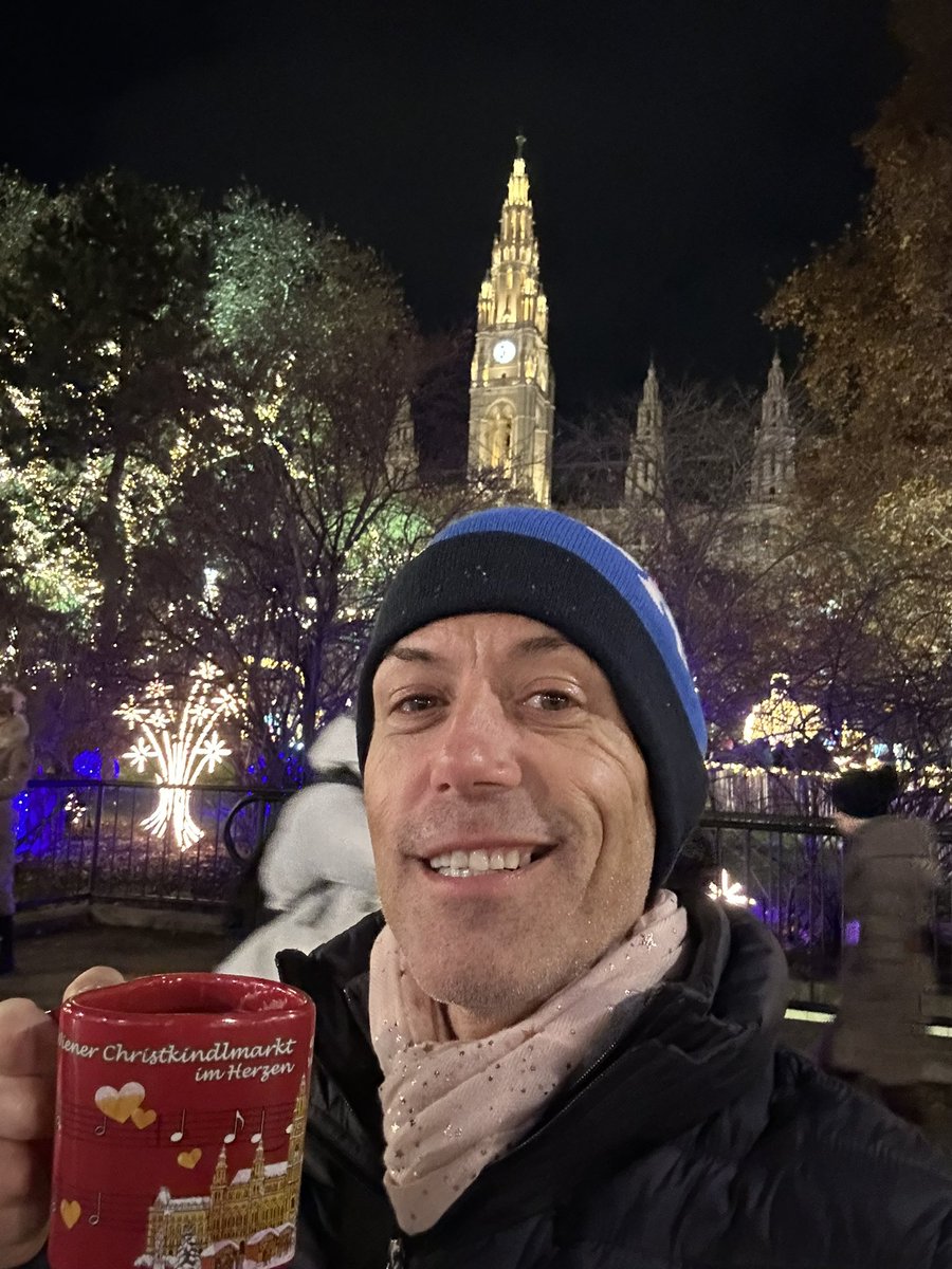KyleSpruce's tweet image. A mug of hot Glühwein to help warm up whilst walking around the Christmas market here in Vienna,