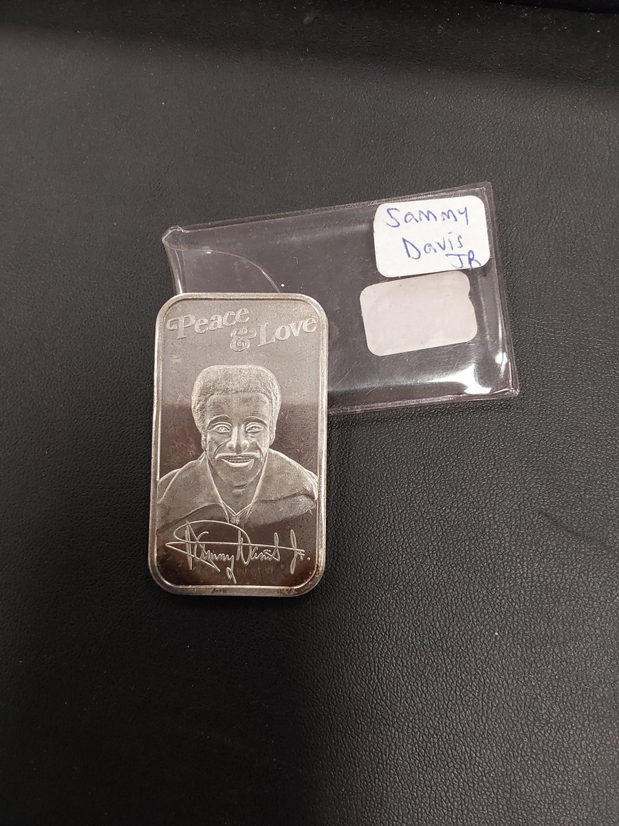 ArchangelcoinLV's tweet photo. #SammyDavisJr would've turned 97 today - this #oneouncesilverbar with his image is available at 594 S Decatur in #LasVegas
#collectingsilver #silvercollecting #stackingsilver #silverartbars #silverstacking #coinsforChristmas #silverbullion #holidaygifts #StockingStuffer https://t.co/zfXbWifIzI