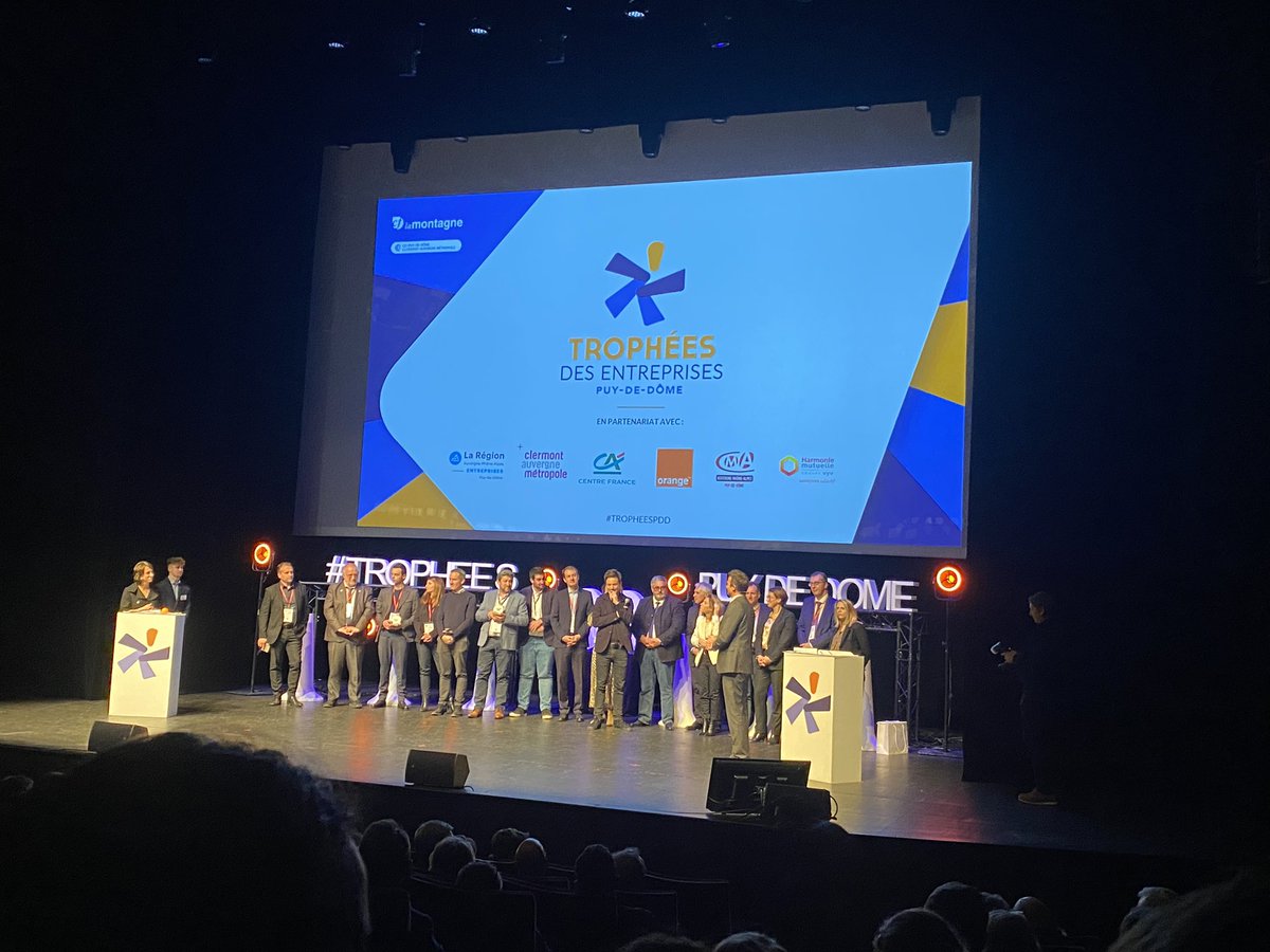 AnaelleVazeille's tweet photo. Ce soir, c’était les trophées des entreprises du Puy-de-Dôme 🏅
Une soirée très enrichissante, pleine de découvertes et d’innovations.
Bravo à tous les lauréats de cette année qui nous ont présenté de beaux projets !
#TropheesDesEntreprises #TropheesPDD https://t.co/kQOfM7d8ef