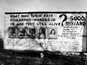 truly_creepy's tweet photo. Episode 41: The Mysterious Vanishing of the Sodder Children
The events on Christmas Eve 1945 changed the Sodder family forever.
#sodderfamily #sodderchildren #sodder #mystery #unsolved #westvirginia #fayetteville #fayettevillewestvirginia #wv #italy #italian #immigrant #missing https://t.co/HHw8XxM5I7
