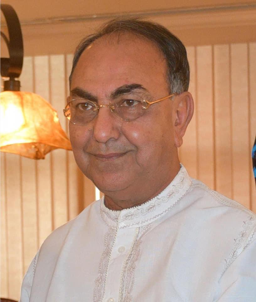 বিএনপি'র মহাসচিব মির্জা ফখরুল ইসলাম আলমগীর এবং স্থায়ী কমিটির সদস্য মির্জা আব্বাসকে কিছুক্ষণ আগে তাদের নিজ বাসা থেকে গ্রেফতার করেছে সরকারি বাহিনী।
দিনের আলোয় মিথ্যা সমঝোতার কথা বলে রাতের আঁধারে হানাদার আল বদরদের মতো আচরণ করা সরকারের এহেন কর্মকান্ডের জন্য তাদের ধিক্কার জানাচ্ছি।