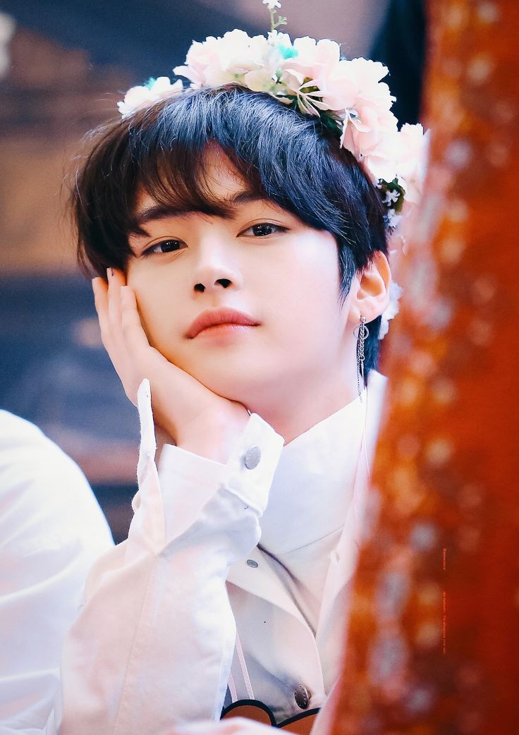 0Kiwii_'s tweet photo. Ya pero miren lo lindo, tierno, guapo y sexy que es lee know ❤️‍🩹 
#ThankfulForLeeKnow
#RESPECTLeeKnow
#JYPProtectSKZ 
#LoveLeeKnow https://t.co/alhoflkEU9