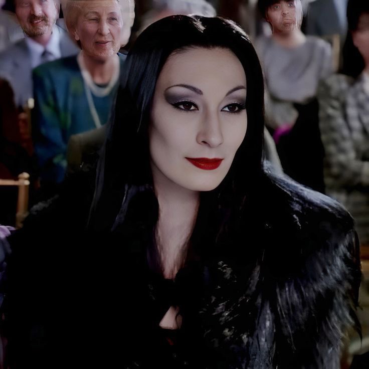 sapphicisaac's tweet photo. i believe in morticia addams supremacy https://t.co/CKc7QFh7en