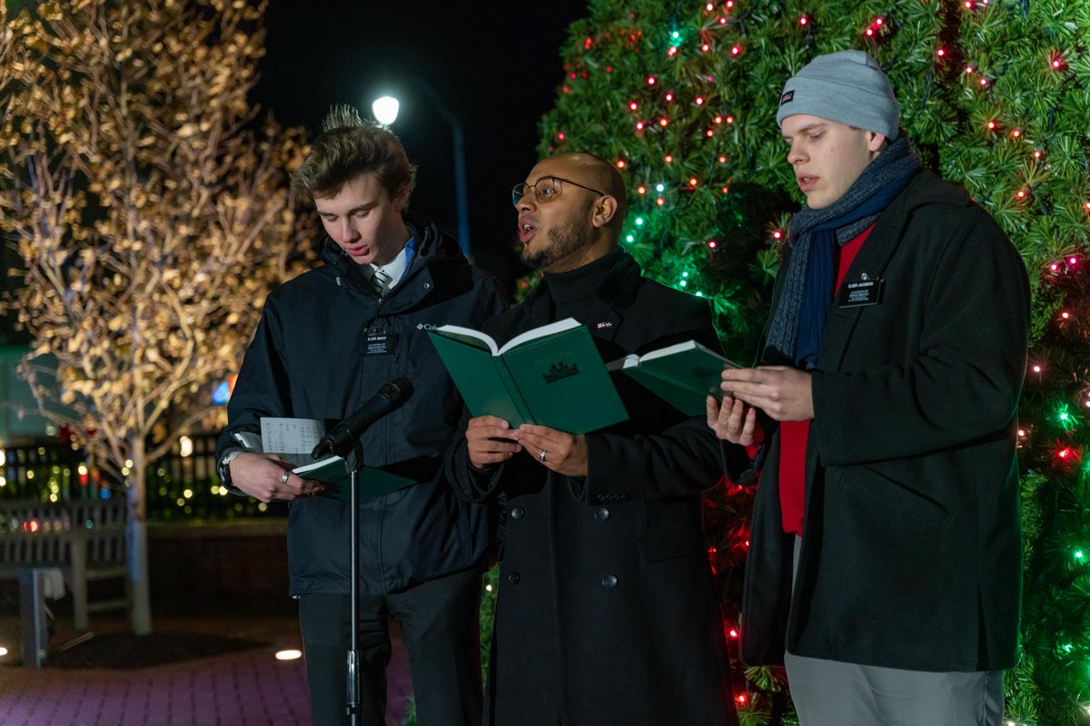 hazletoncando's tweet photo. This year's CAN DO Community Park Tree Lighting event was a true Winter Wonderland! ❄️🎄

Thank you to everyone who attended the event and helped make it a success!

Video recap coming soon... 😉

#HolidaySeason #Hazleton #CANDOParkTreeLighting2022 https://t.co/Cc7ETdwhkW