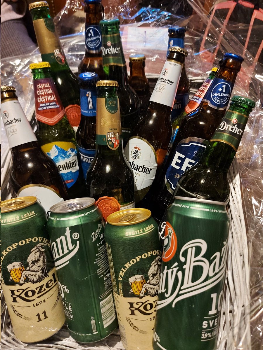 Dubsrock62's tweet photo. You know when you have awesome neighbours when they go on a 3 month tour of Europe and bring you back beer from each country they visited.🍻🍻🍻😃🤍🖤🤟 https://t.co/ChQ7LTMEce