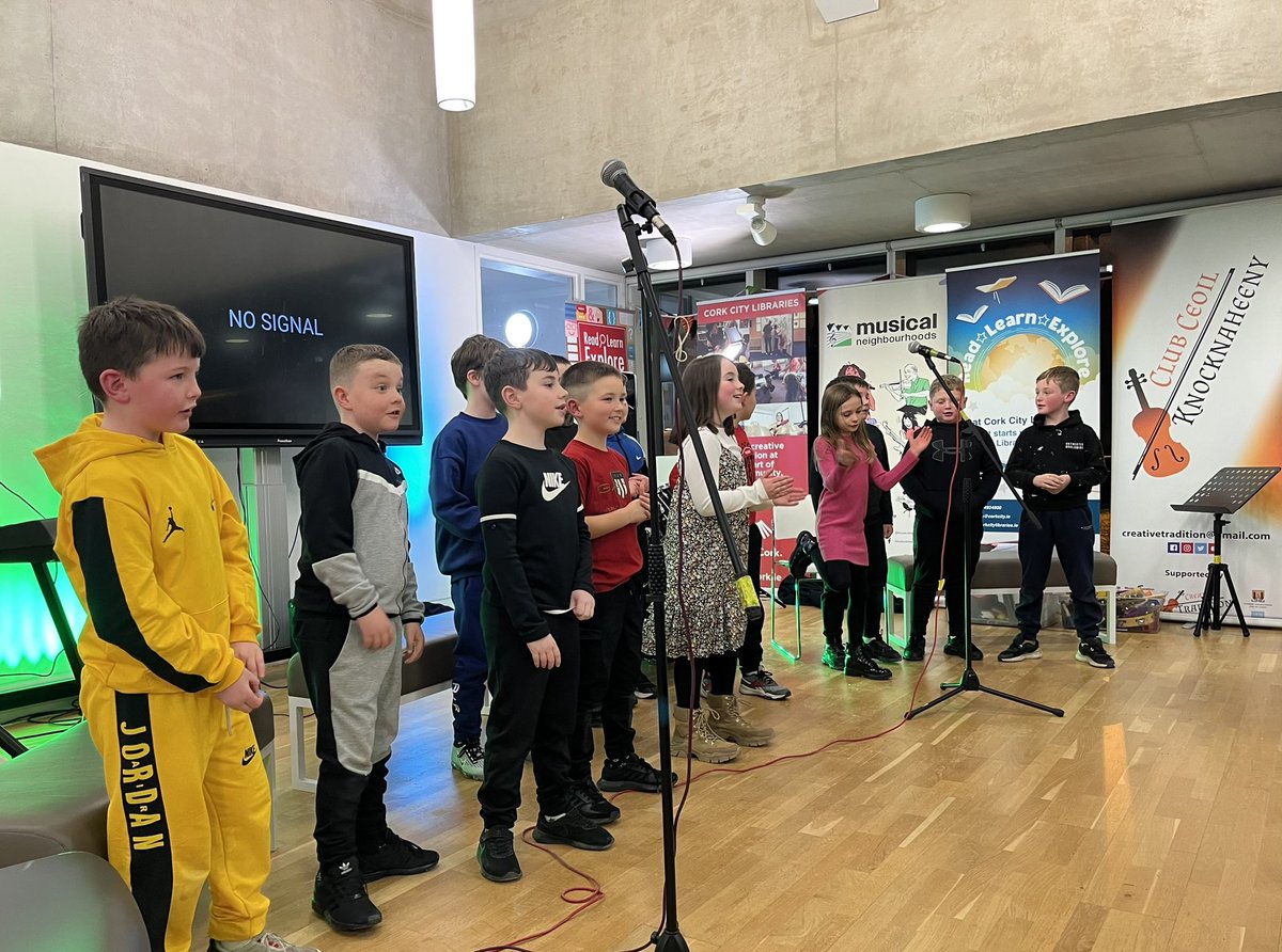 Tfitzgeraldcork's tweet photo. Incredible musical night at #Hollyhill @corkcitycouncil library “Knocka on Top 🎶 We are aiming to the Top” Musical neighbourhoods brings out the best of talent @thekabinstudio @CorkETB worthwhile investment under SEEP funding @DarraghOBrienTD @pjcoogan https://t.co/3imKYjjf4X