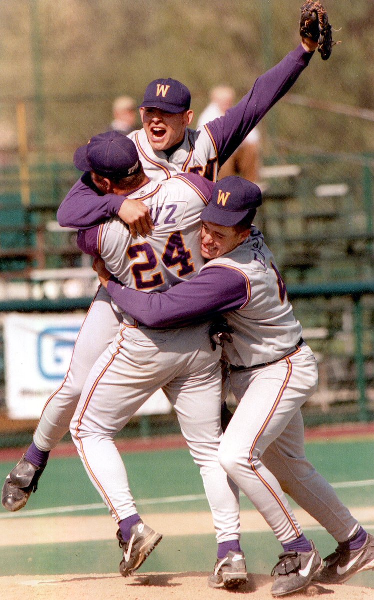 #ThrowbackThursday to back-to-back Pac-10 titles in 1997 and 1998 🏆