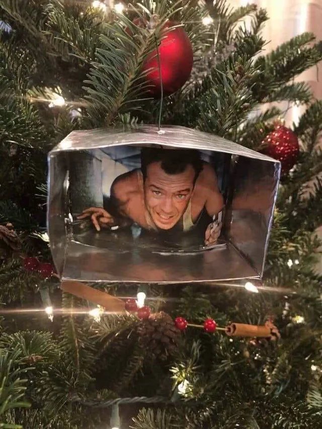 ComputerLove_'s tweet photo. Die Hard Ornament https://t.co/uIsXEAxSAt