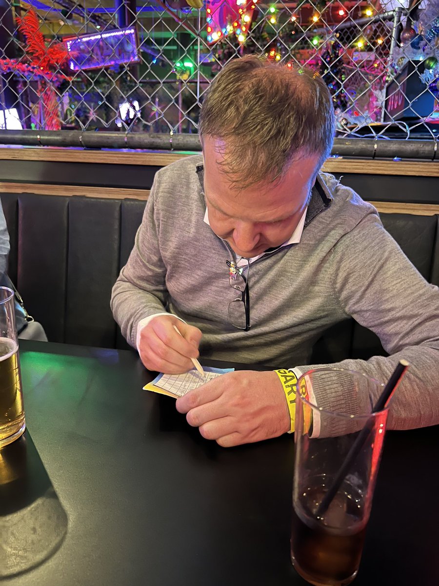 cleanasasquid's tweet photo. It’s a serious business #crazygolf https://t.co/VXwypSWJfW