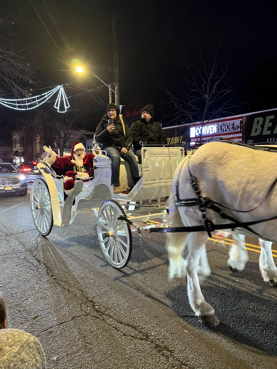 Santa, drive-by style. #StatenIsland