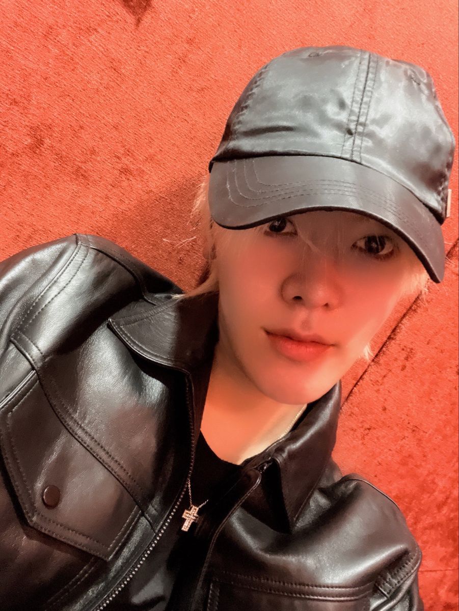 hourly yuta tweet media
