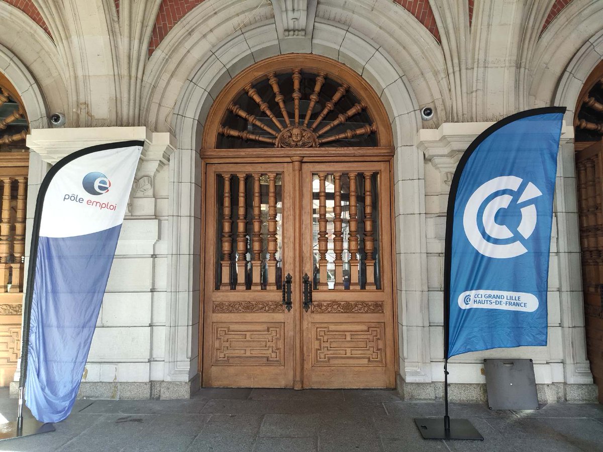 #avecpoleemploi 
Beau succès pour cette 1ère édition du "jeudi de l'orientation" organisée par @CCIGrandLille !  
De l'orientation au recrutement,  #onestlapourvous!
<a href="/SeverineDelong/">Delong Severine</a> <a href="/ElsaMiquel/">Miquel Elsa</a> <a href="/HennacheCaro/">Caroline Hennache</a> @AutinGael <a href="/LionelTesse/">Lionel TESSE</a>