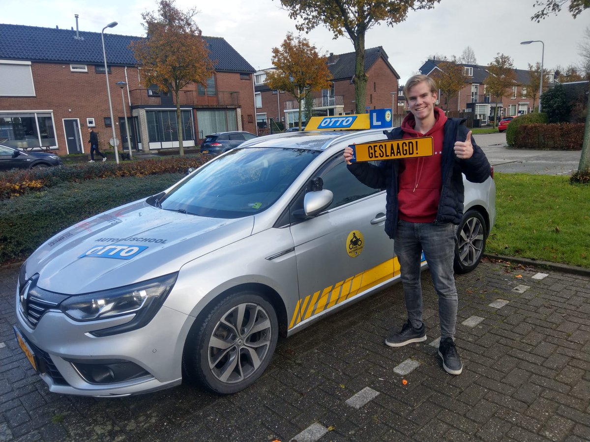test Twitter Media - Jurian Westerlaken heeft zijn rijbewijs in the pocket. Nu een half jaartje onder begeleiding rijden #2todrive en dan zelfstandig. Gefeliciteerd! https://t.co/ZgyUbHWXdg