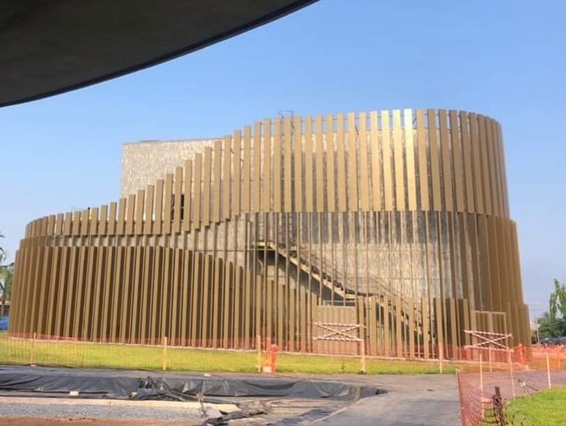 actualites229's tweet photo. 🇧🇯 Voici en images, le niveau d’avancement du géant HÔTEL SOFITEL BÉNIN en construction en ce moment à Cotonou. https://t.co/wP2MTrEjx4