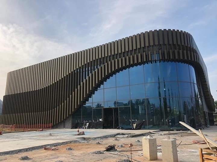 actualites229's tweet photo. 🇧🇯 Voici en images, le niveau d’avancement du géant HÔTEL SOFITEL BÉNIN en construction en ce moment à Cotonou. https://t.co/wP2MTrEjx4