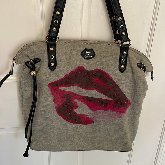 Love_XoSamuel's tweet photo. So good I had to share! Check out all the items I'm loving on @Poshmarkapp from @RaineBepler #poshmark #fashion #style #shopmycloset #michaelkors #juicycouture #pinkvictoriassecret: https://t.co/kRNqM16HT6 https://t.co/guFC6uFxX6