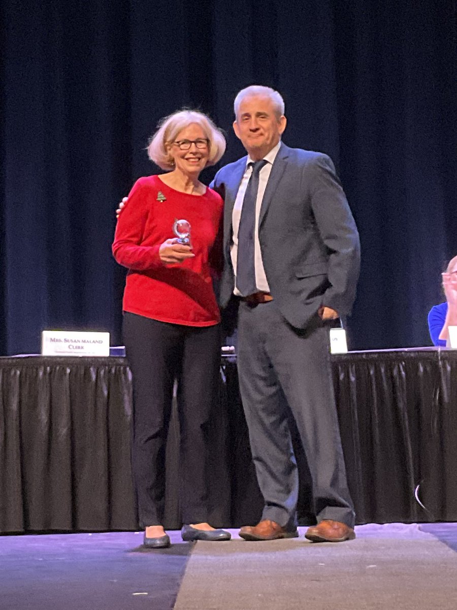 GlendaleUnionAZ's tweet photo. Excellence continues at GUHSD, as the Governing Board and Superintendent Brian Capistran celebrated retiring Governing Board member Susan Maland. Thank you, Mrs. Maland, for your support and contributions to the entire GUHSD community. 
Excellence: Yesterday, Today &amp; Tomorrow https://t.co/PgcrS89Hr8