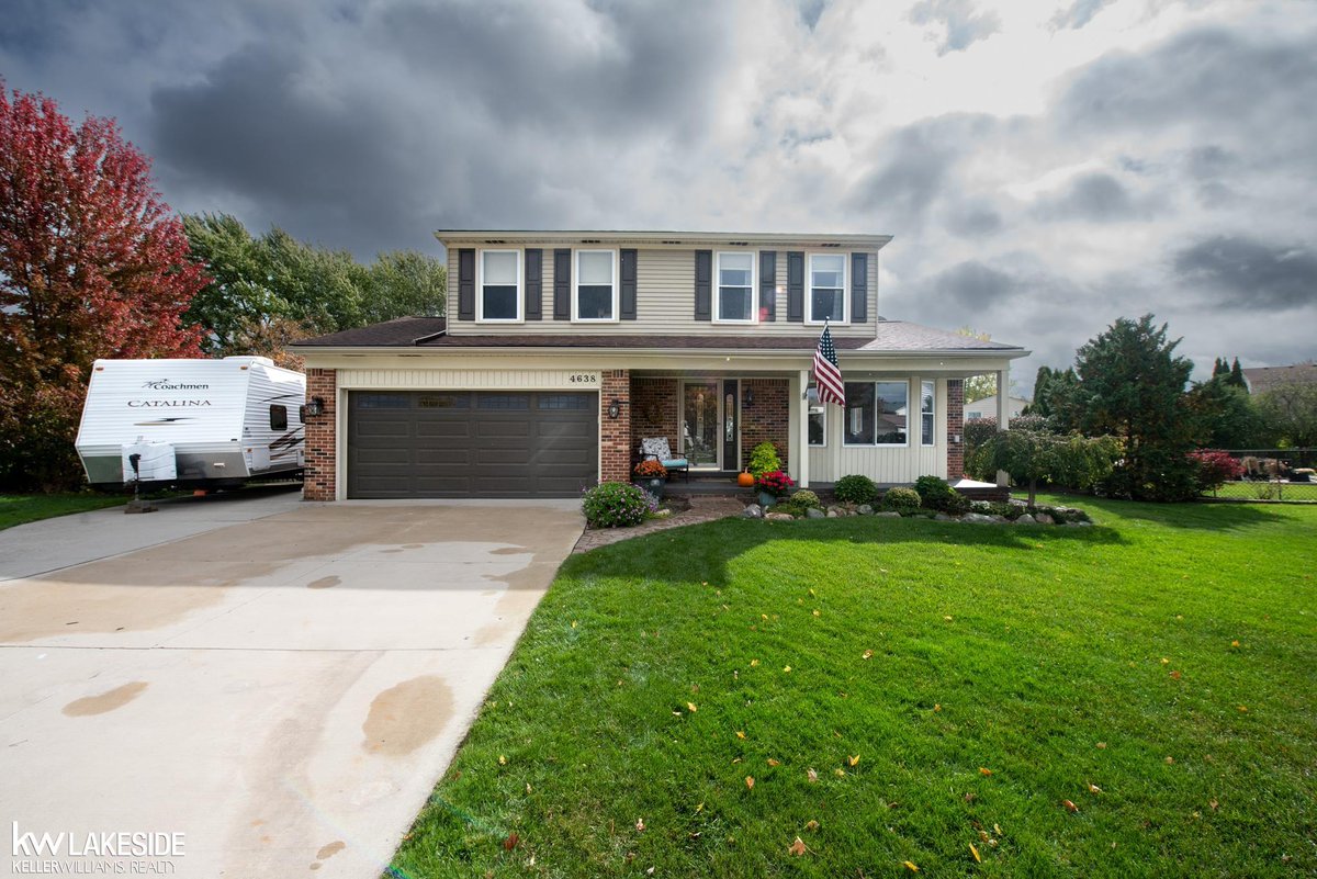RickHovarter's tweet photo. You've got to see this beautiful home! Message us for details or a showing! #homesforsale #realestate  https://t.co/5OeHxBc7E3 https://t.co/smNJlYrMsV https://t.co/8wYheakEky