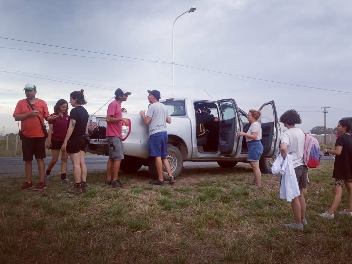 martinturnes's tweet photo. 🎬 @ElAgronomoFilm
🎥 Dir @martinturnes
🐶🛻 Jornada 13
📷 #DiariodeRodaje
#cine #cineargentino #backstage #defiendocineargentino #rodaje #rodajes #enrodaje https://t.co/Bnk9JWoQlO