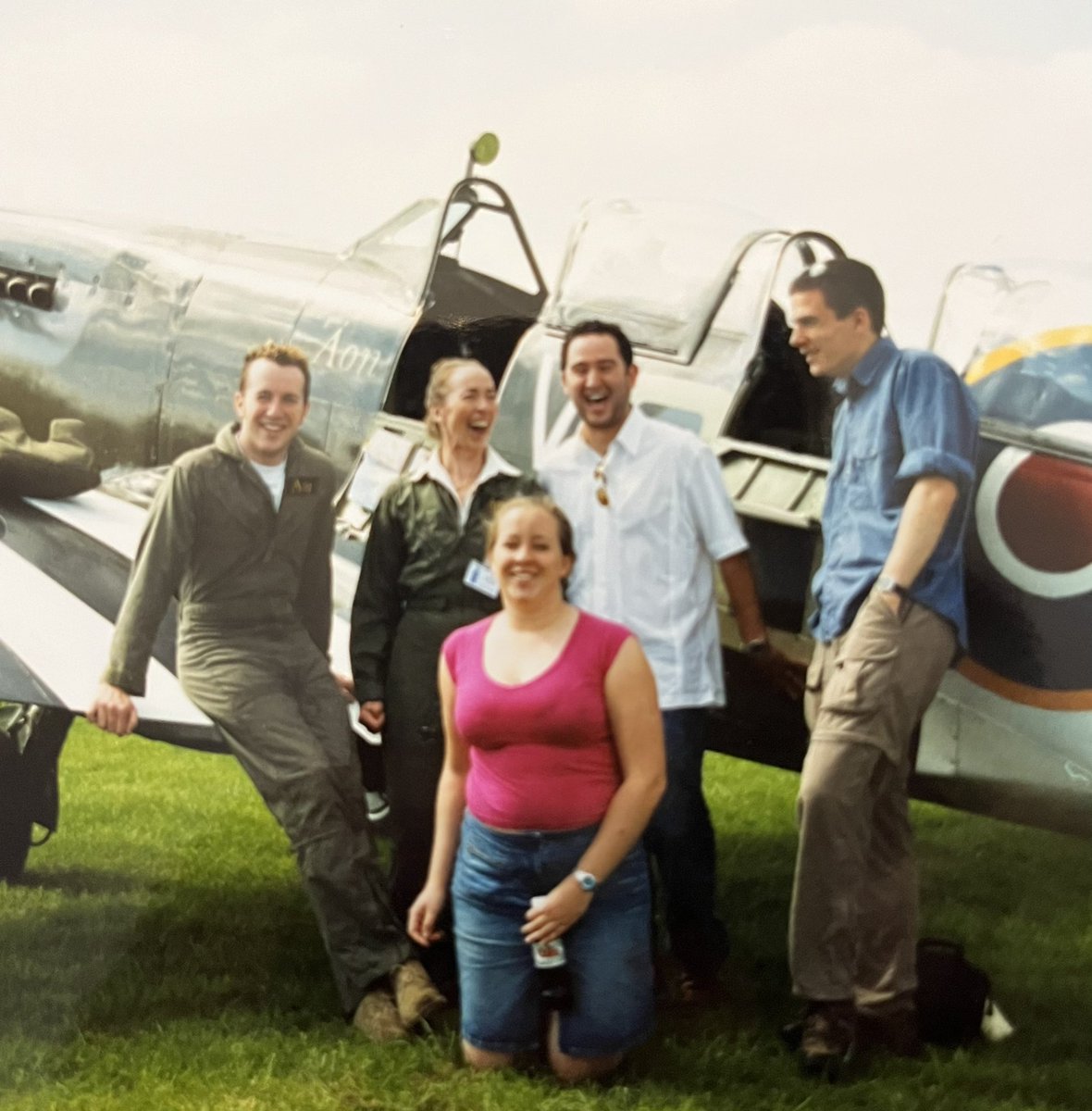 mallondavid1's tweet photo. Deeply saddened to hear about the death of Carolyn Grace. I was lucky enough to sit in the back of her Spitfire in the summer of 2003. Words cannot express how kind she was to me. An amazing wonderful and inspirational person. love to Daisy and Richard 💔💔💔 #ML407 #spitfire https://t.co/Zir1c35v5W