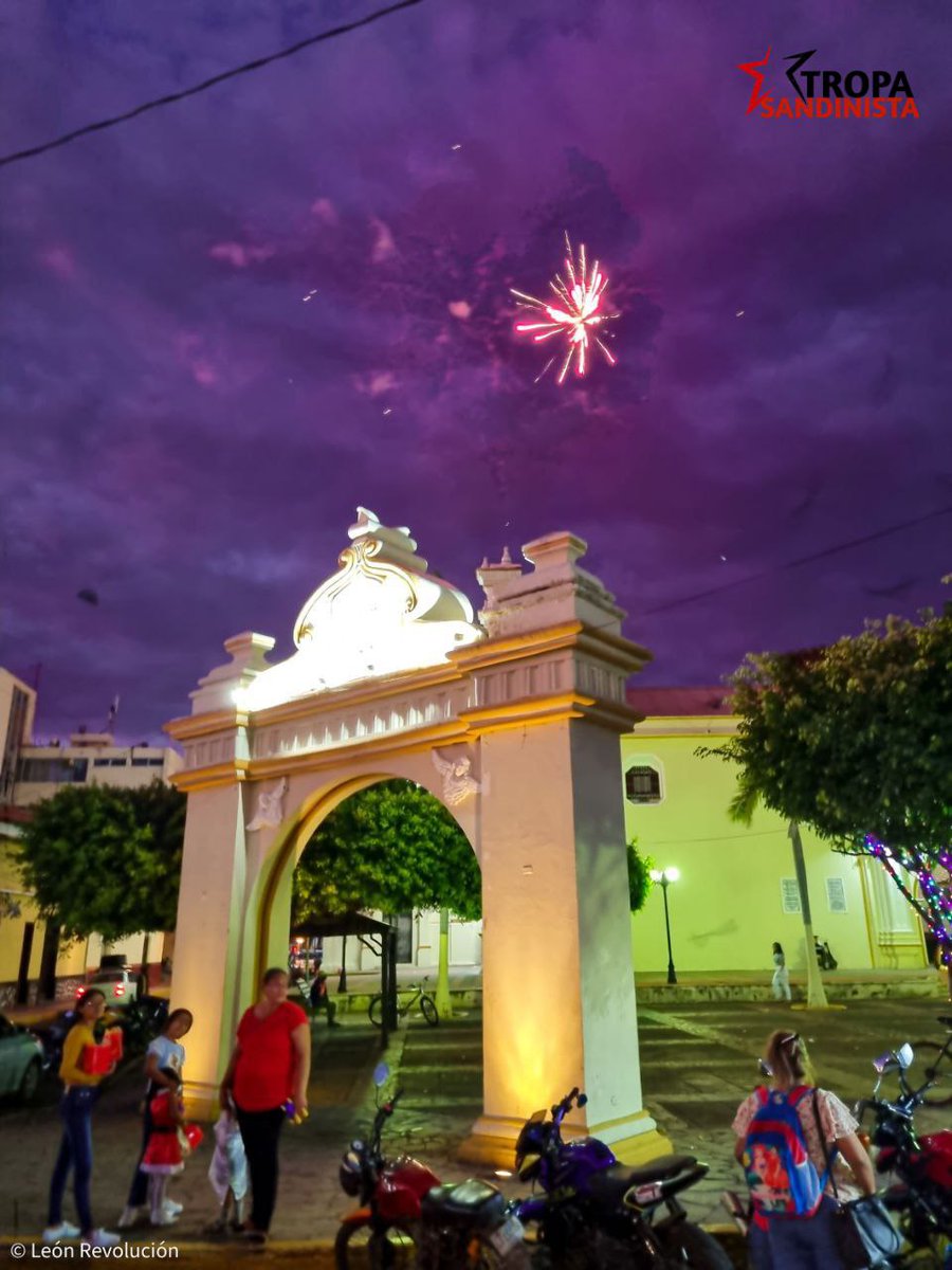 Buenas noches a todos desde León Primera Capital de la Revolución Popular Sandinista. 

<a href="/Nbalmaceda2/">NanyNica</a>