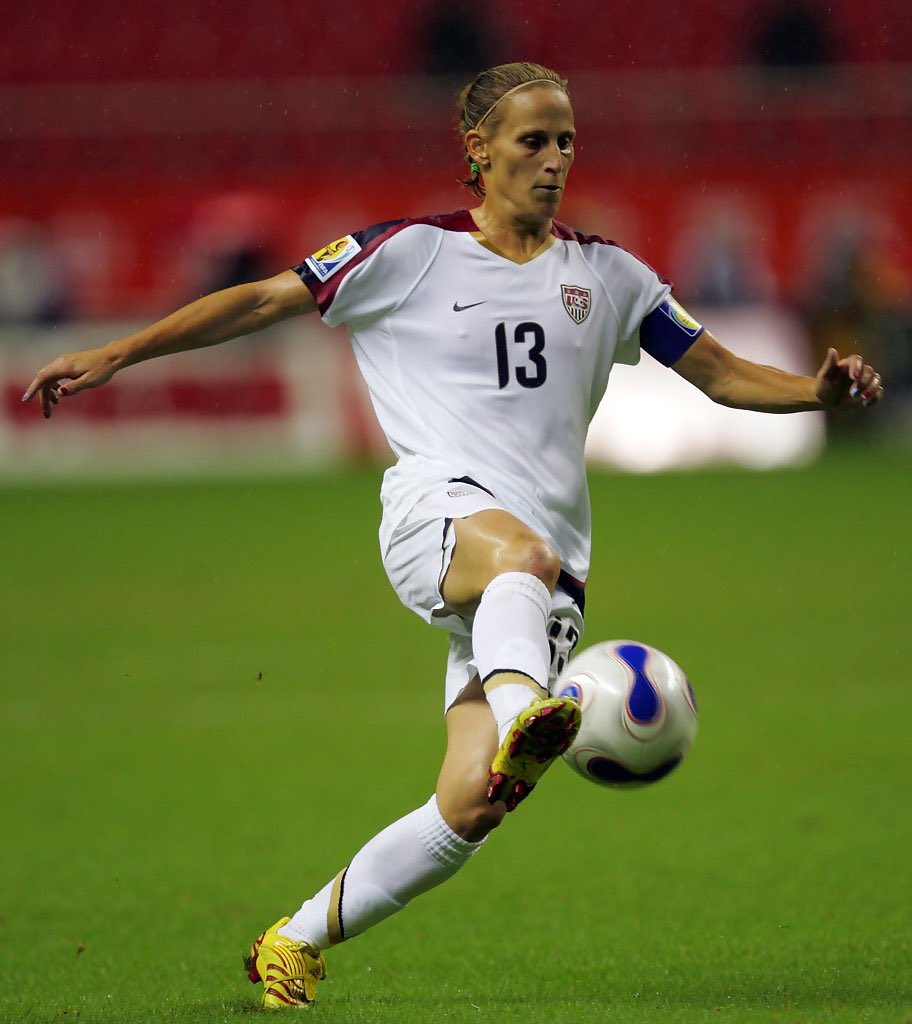 voltasport's tweet photo. ๐บ๐ธ ๐๐๐๐๐๐๐๐ Marie ๐๐๐๐๐
๐ Nueva York, 22/7/1971
๐ Delantera ๐ @USWNT (354)
๐ @TyresoFF #WashingtonWarthogs #DelawareGenies #BostonBreakers @OrebroKif
Es la jugadora mรกs veces internacional de la historia del fรบtbol femenino. Ganรณ 2 JJOO y 2 Mundiales. #USA https://t.co/g5crQ77DR2