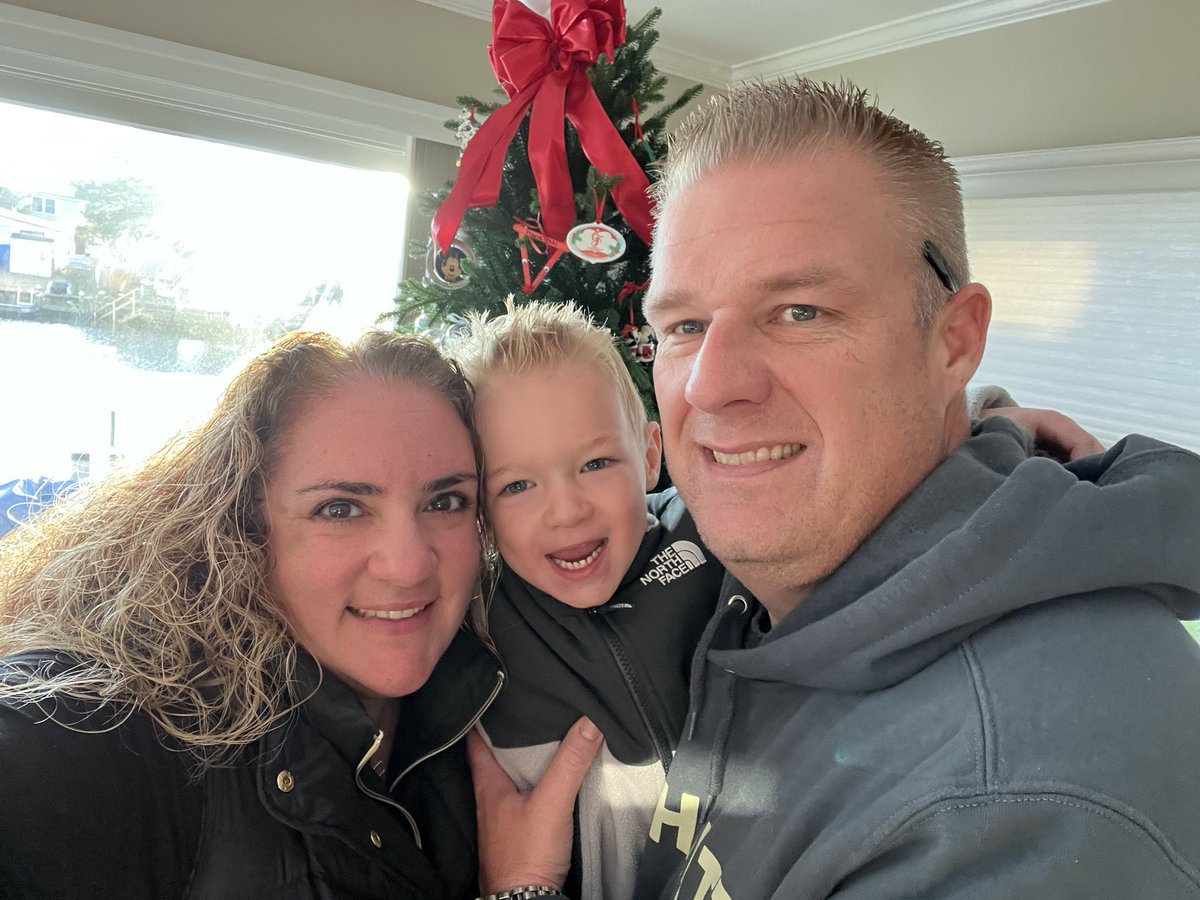 Intermediate!!!! Love this crew coming in HOT today!!! <a href="/MrsPhillips0722/">Mrs. Carissa Phillips</a> <a href="/_Teach_/">WebWhiz.eth</a> <a href="/MrsGolderer/">Jeannine Marie Golderer</a> <a href="/VickiGeorgeson1/">Vicki Georgeson</a> <a href="/StaffordPEMrD/">Mr. DiPasquale</a> <a href="/teachandbeach2/">Nadine Burgess</a> @mrush_stafford @INT_PRINCIPAL <a href="/KrDucker/">Kristin Ducker</a> <a href="/MrsBamEducator/">Jennifer Bamber</a> <a href="/DerionMrs/">Mrs. Derion</a> #districtholidaychallenge