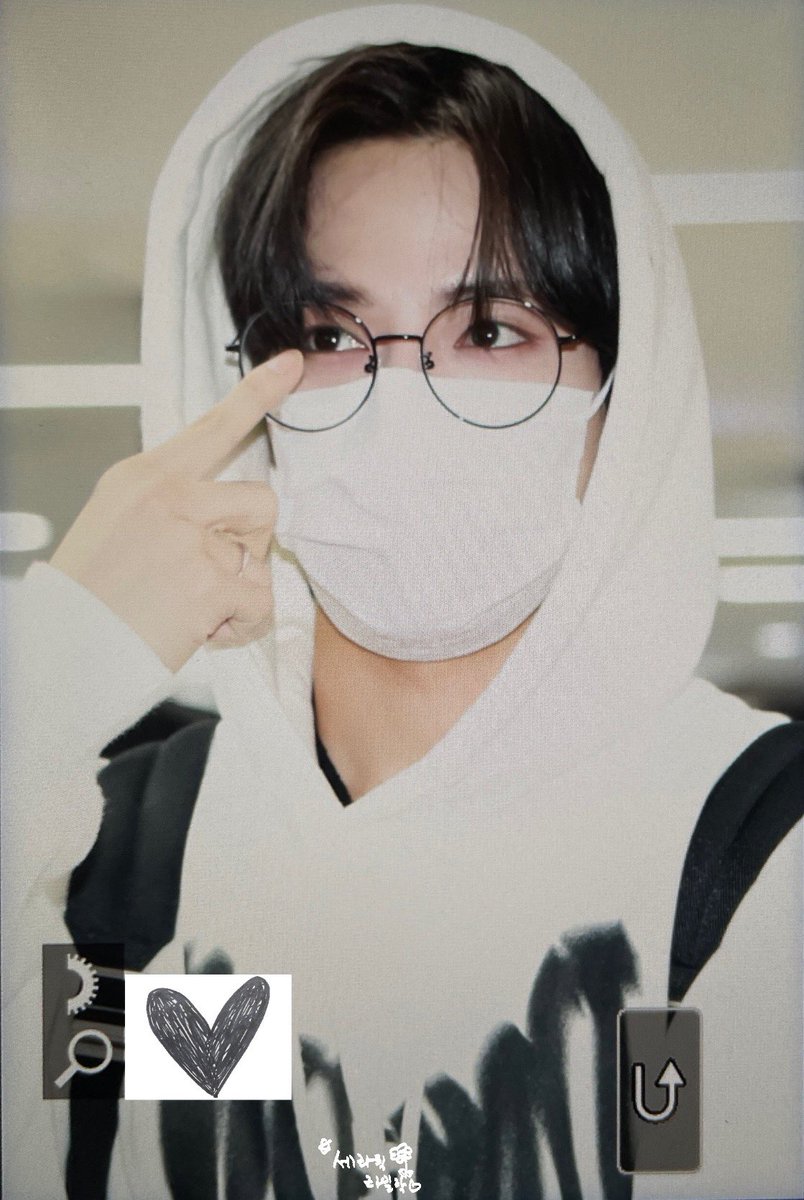 Seraphic_Lilac's tweet photo. 221209 GMP

🤍🖤

#주안 #임주안 #티에이엔 #TAN #JOOAN  #주안을보좐 #today_jooan @tan__official_ https://t.co/mDoJFlhI3b