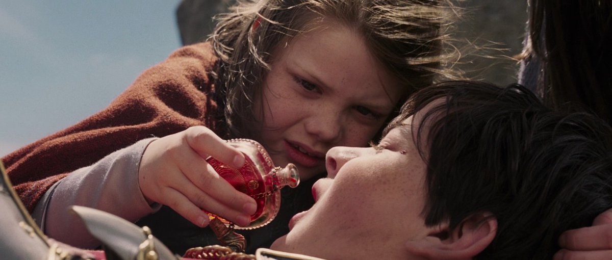 FilmUpdates's tweet photo. 17 years ago today, 'The Chronicles of Narnia: The Lion, the Witch and the Wardrobe' was released in theaters. https://t.co/174SJUx7TQ