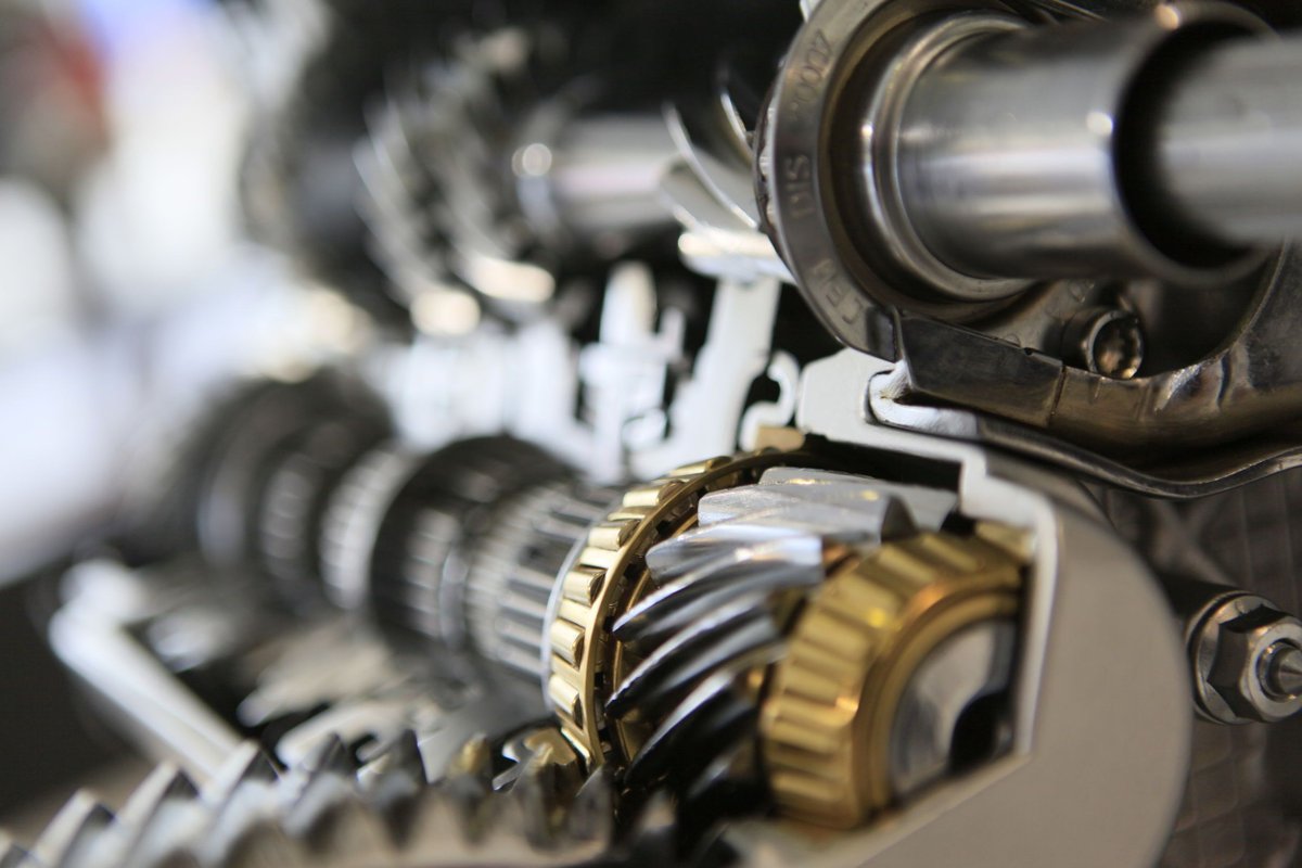 LRTrans's tweet photo. There are many symptoms of transmission slipping:
1. Low fluid levels
2. Burnt or ineffective fluid
3. Transmission fluid leak
4. Worn or broken transmission bands
5. Clutch problems
6. And more...👎
Be sure to bring your vehicle in if you think your transmission is slipping.... https://t.co/lUmV6lQ6Ys