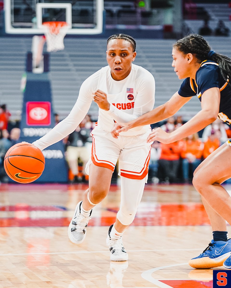 CuseWBB's tweet photo. Fair is cooooookin'
Season-high 27 pts for the senior guard. https://t.co/j2x2bJTY3w