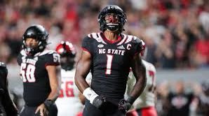 7Caldwell_'s tweet image. Blessed to say I have received an offer from North Carolina State University @NHSCoachWofford @NHSTrojansFB @RyHunt3 @jokerphillips