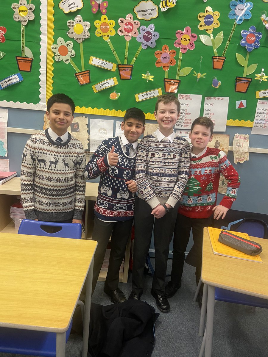 Miss_EB_MFL's tweet photo. Organised #ChristmasJumperDay today and it was so nice to see pupils enjoying themselves and supporting such a good cause @SaveUKNews https://t.co/2RZpycCv3g